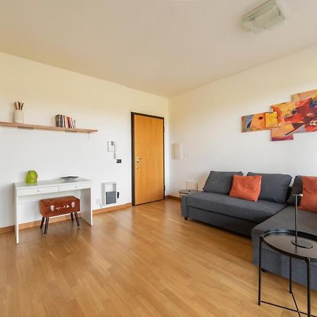 Milano Rogoredo Apt With Terrace! Lägenhet Exteriör bild