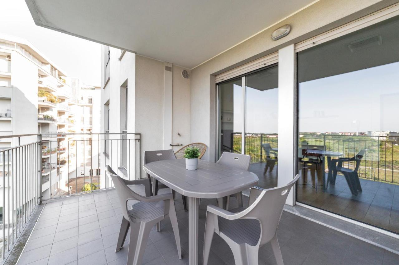 Milano Rogoredo Apt With Terrace! Lägenhet Exteriör bild
