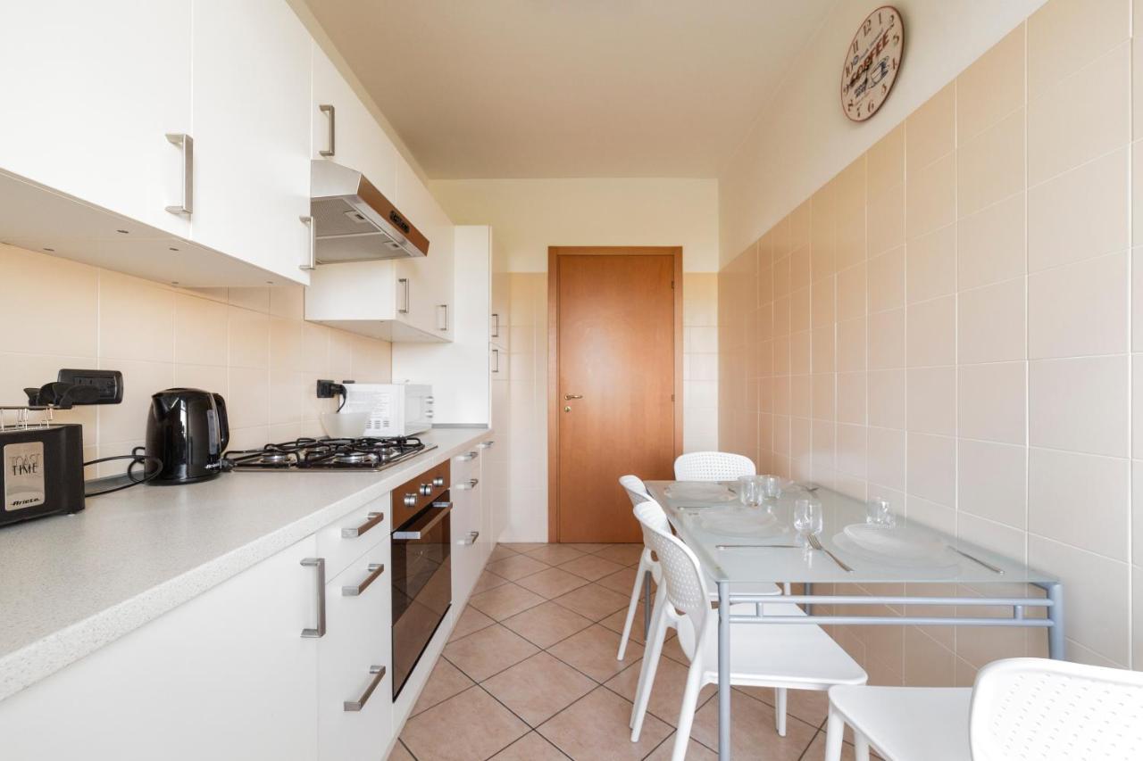 Milano Rogoredo Apt With Terrace! Lägenhet Exteriör bild
