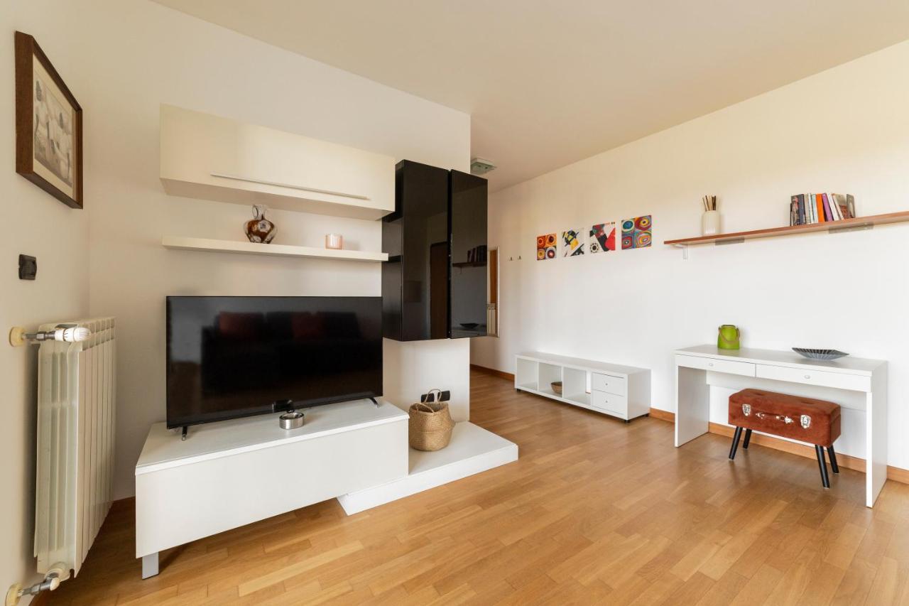 Milano Rogoredo Apt With Terrace! Lägenhet Exteriör bild