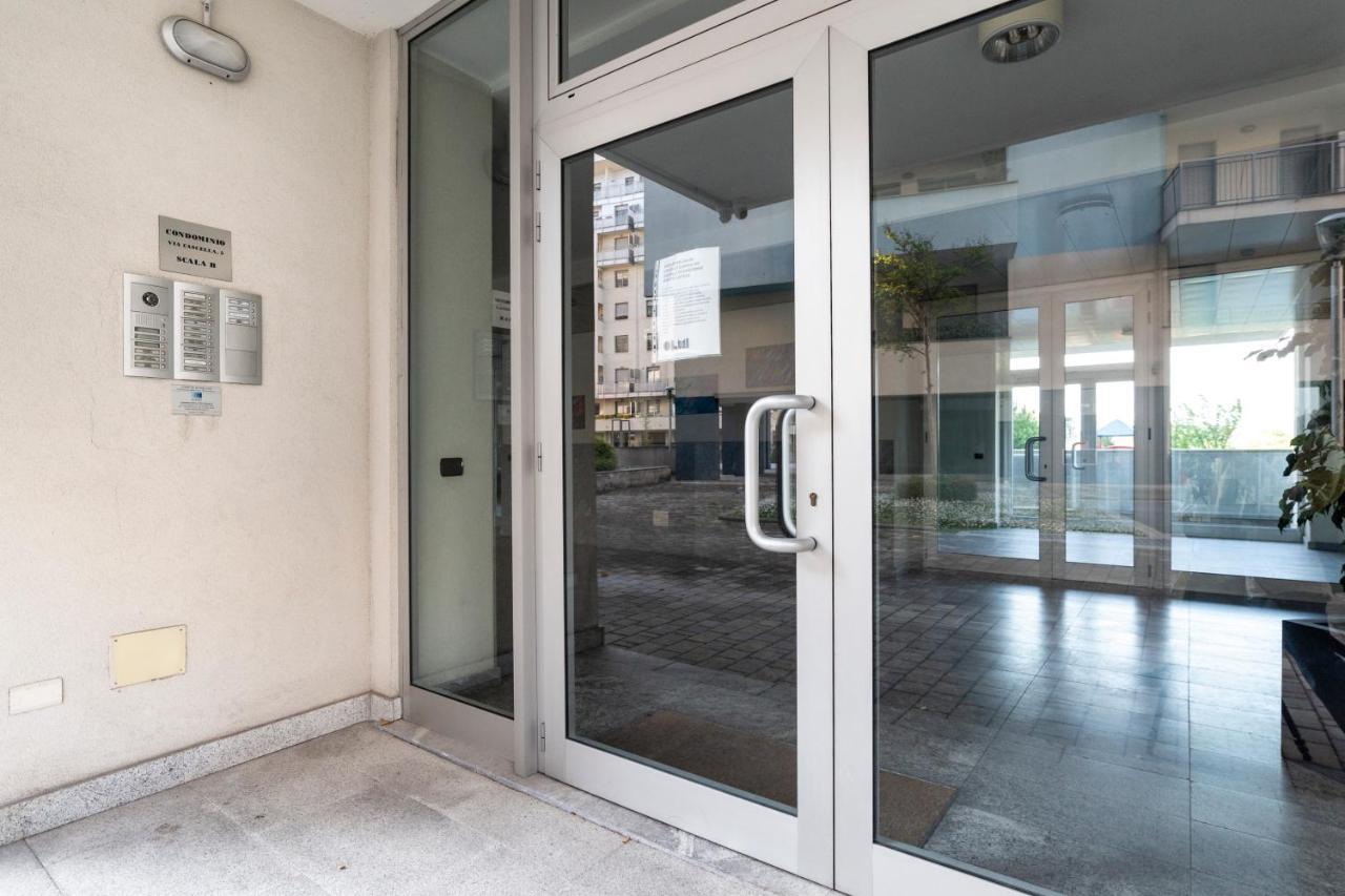 Milano Rogoredo Apt With Terrace! Lägenhet Exteriör bild