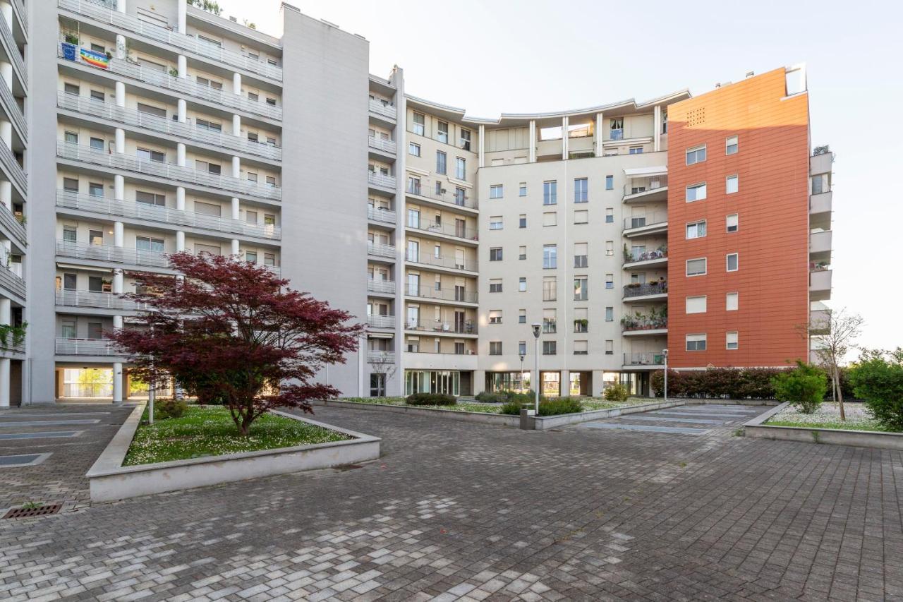 Milano Rogoredo Apt With Terrace! Lägenhet Exteriör bild