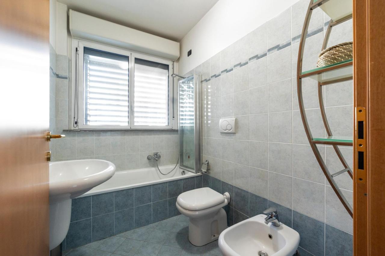 Milano Rogoredo Apt With Terrace! Lägenhet Exteriör bild